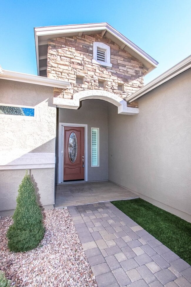 Photo - 4 Bedrooms in Granville