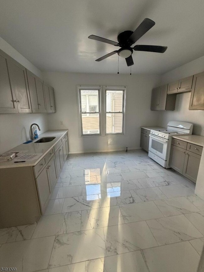 Photo - 85 Sunnyside Terrace