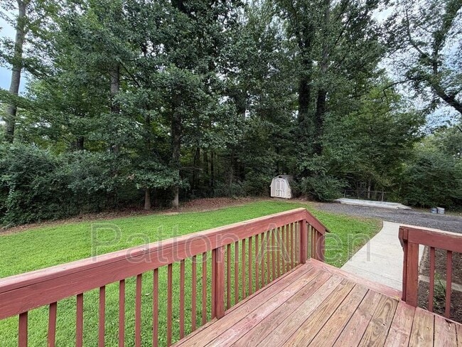 115 Starnes Cove Rd