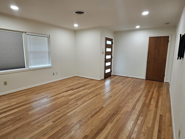 Photo - 1518 Lawrence St