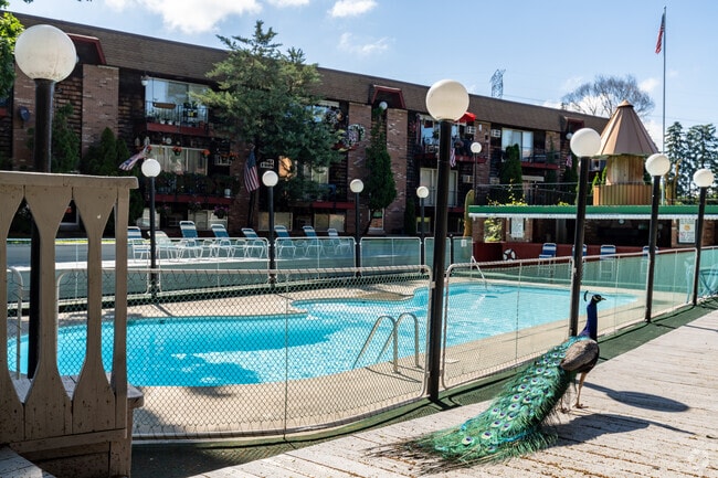 Pool Deck - Woodside Village