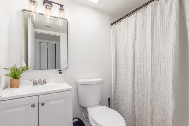 Photo - 2222 W Morningside Dr