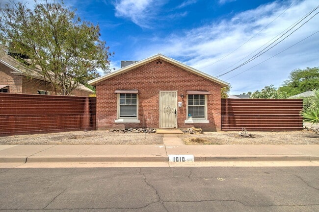 Photo - 1010 E Coronado Rd