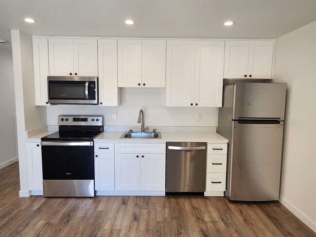 Photo - 1011 Peach Rd