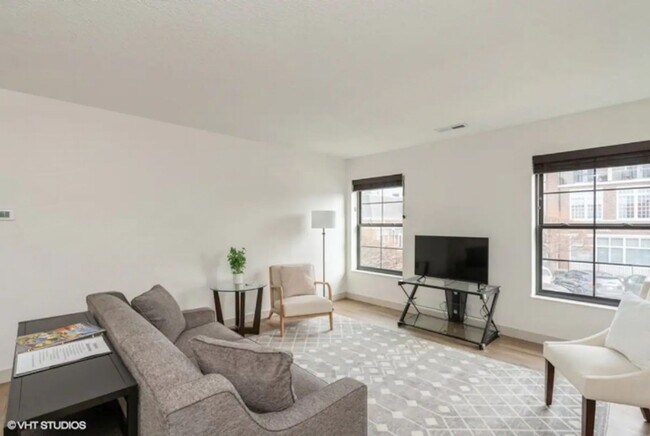 Photo - Vineyard Investors - 4 Unit Vineyard Investsors, L.L.C.