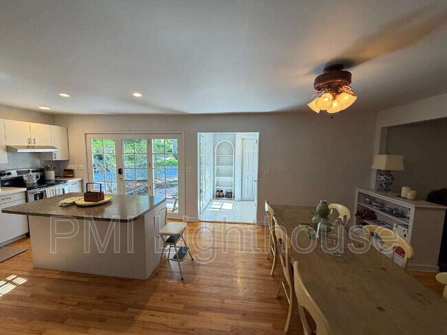 Photo - 15 Amys Ct