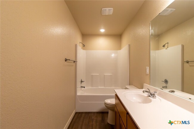 Photo - 1914 Castroville Trl Townhome