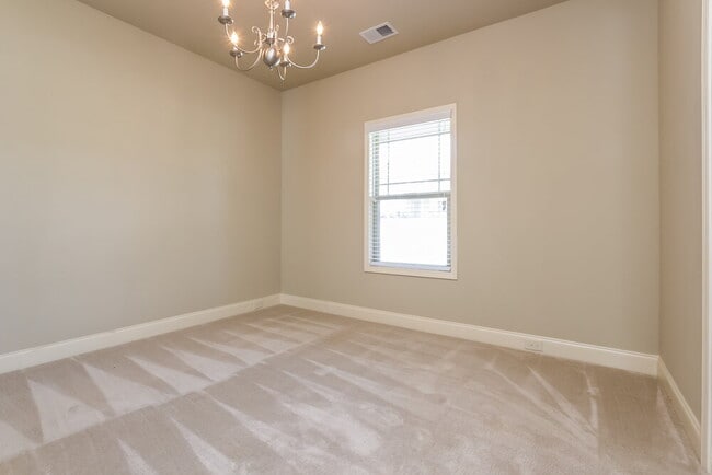 Photo - 1415 Kilchis Falls Way