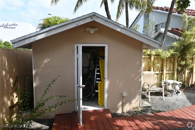Building Photo - 7891 SW 9th Terrace Rental