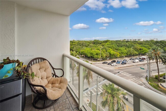 Photo - 13499 Biscayne Blvd Unit 703