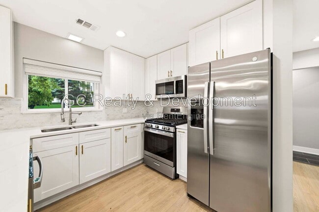 Photo - 27w180 Cooley Ave