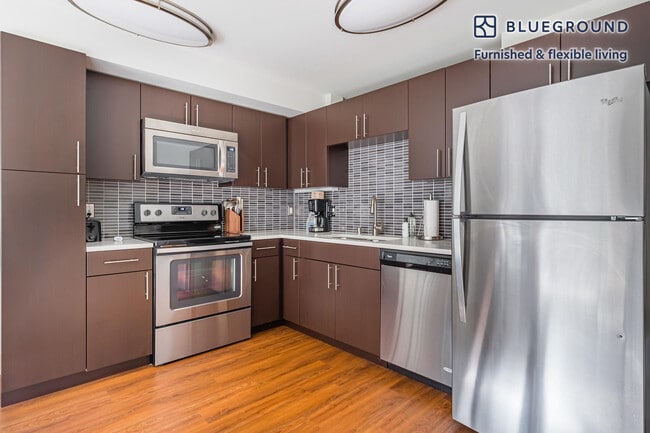 Photo - 10595 Main St Unidad FL4-ID716