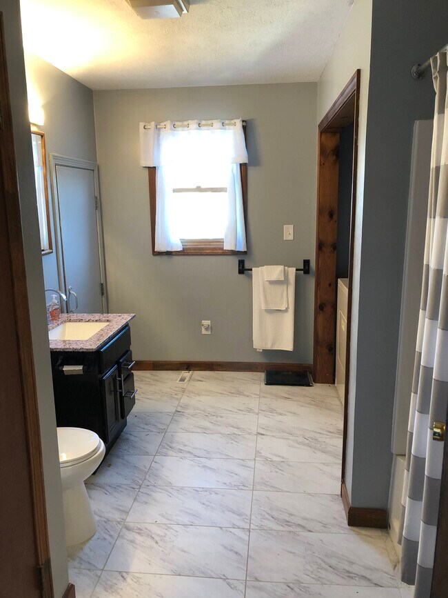 Photo - 8 Raymond St Apartments Unit 201