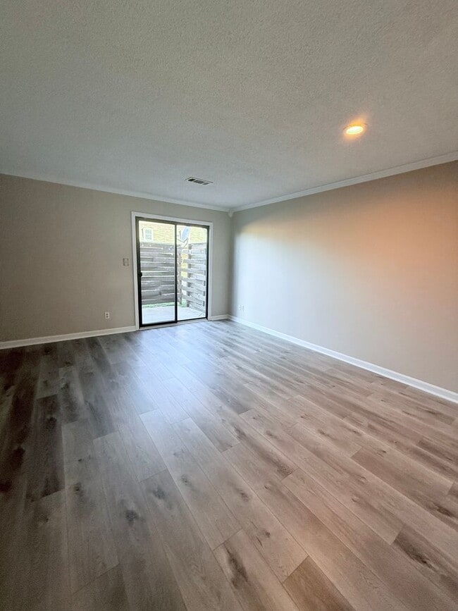 Photo - Great 2 bedroom townhome in Oakwood!