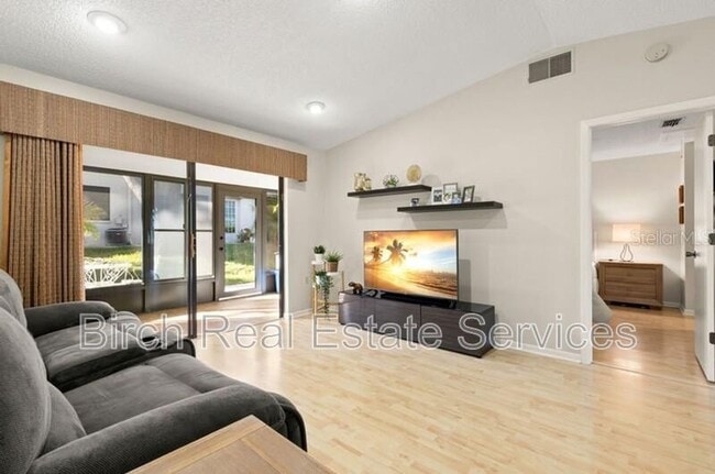 Photo - 2131 Ridge Rd S