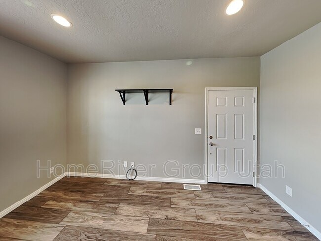 Photo - 5285 W Hampstead Ln