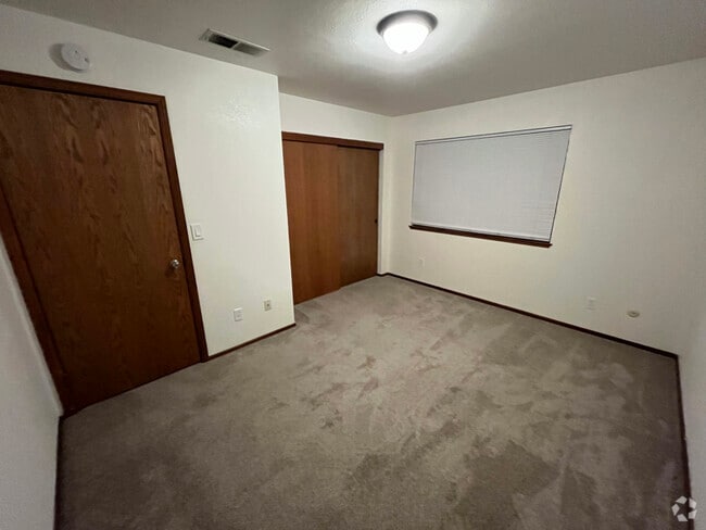 Building Photo - 978 Hacienda Ct Rental