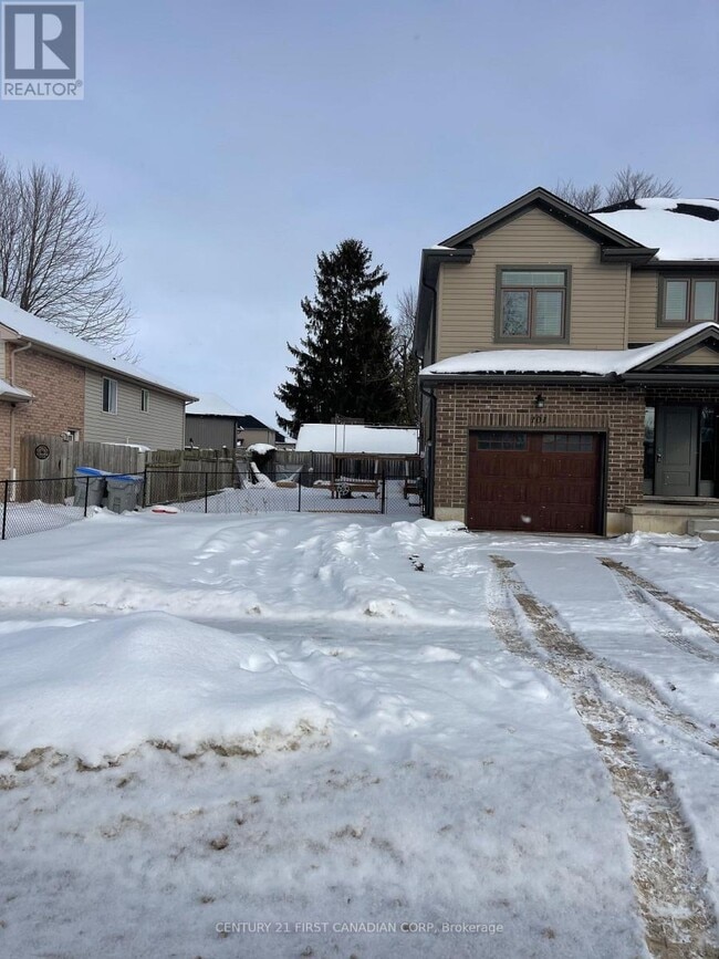 Photo - 101 Middlesex Dr