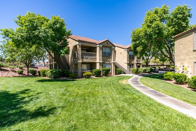 Photo - Beautiful 2Bed/2Bath First Floor Condo located in Silverado Ranch Unit 1016