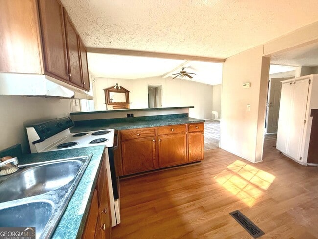 Photo - 110 Little River Dr