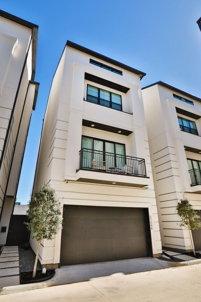 Photo - 5704 Fairdale Ln