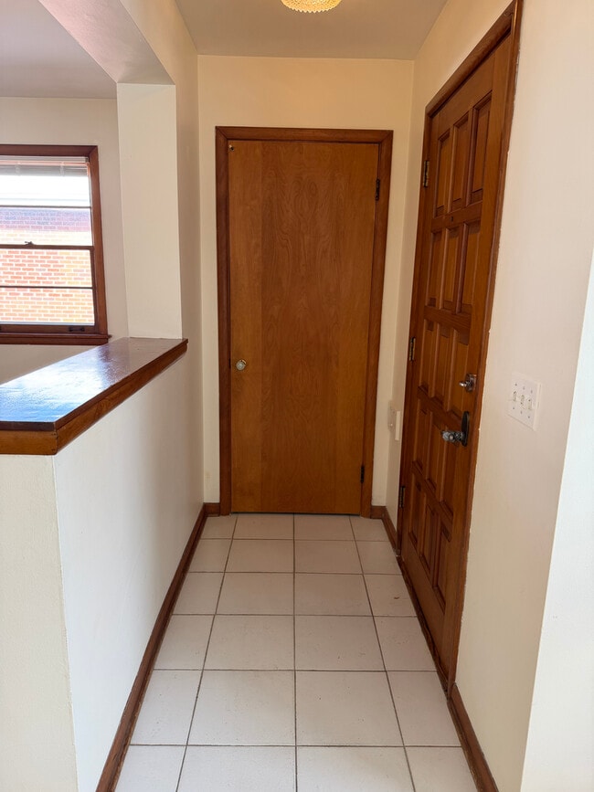 Photo - 970 Saylor Ave