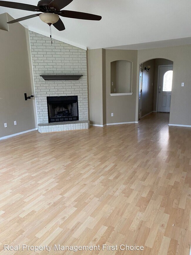 Photo - 3 br, 2 bath House - 8104 Avignon