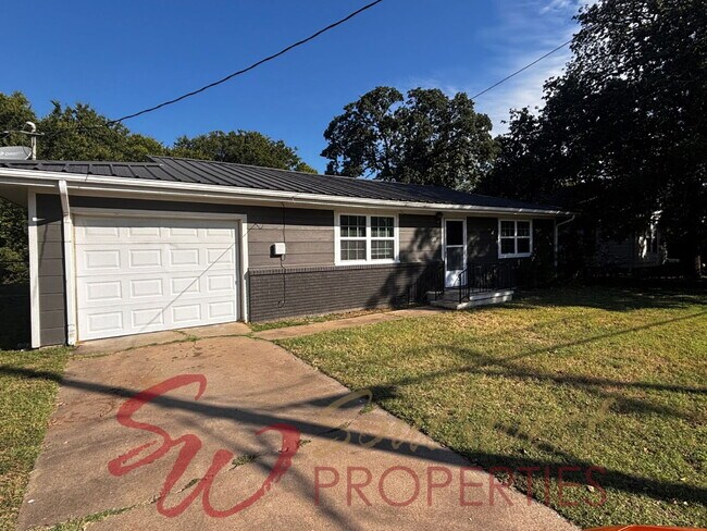 Photo - Cozy 2 Bed, 1 Bath Home