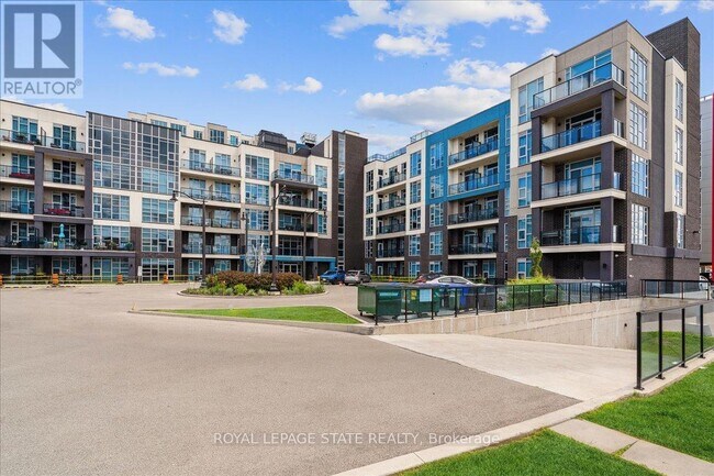 Photo - 10 Concord Pl Unité 404