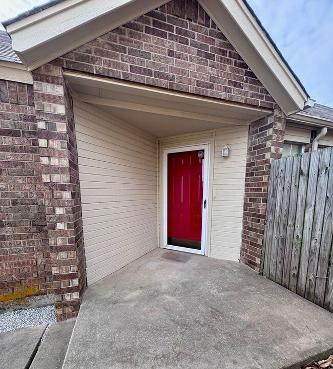 Photo - 2 bed, 2 bath, 2 car garage