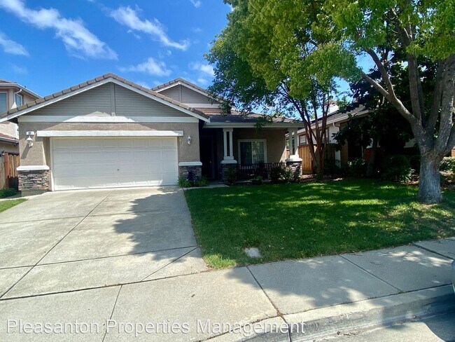 3 br, 2 bath House - 31 Lily Ct. - 3 br, 2 bath House - 31 Lily Ct.