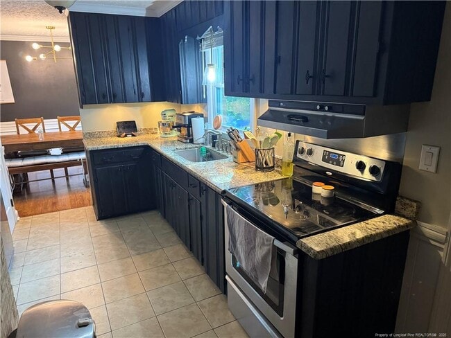 Photo - 3119 Baker St