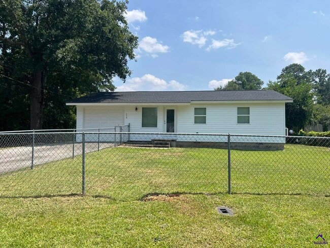 Photo - 110 Trinity Dr