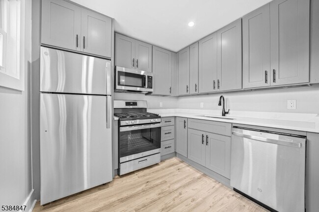 Photo - 100 Kansas St Unit 2