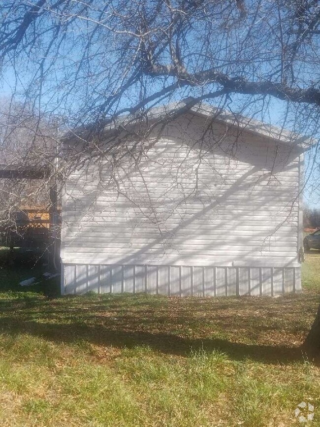 Building Photo - 4 BR 2 Bath 1,216 sq ft singlewide mobile ... Rental