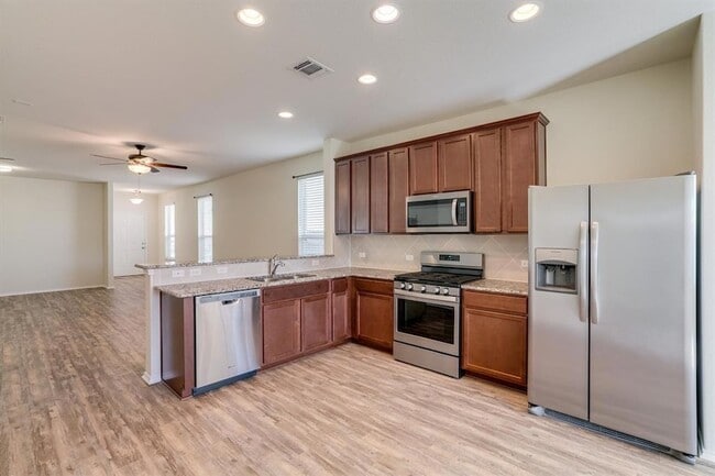 Photo - 273 La Dera Dr