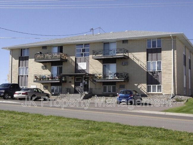 Building Photo - 1401-142B 2b St S Unit #21