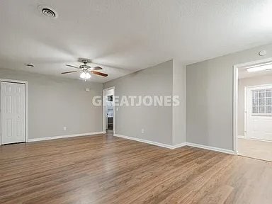 Photo - 421 Kingshead Ct