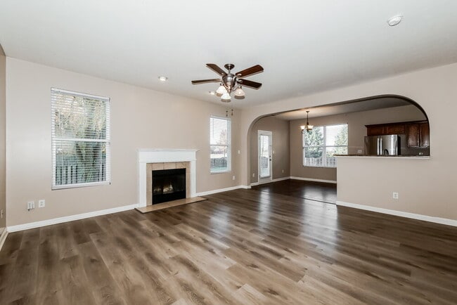 Photo - 15559 Old Pond Cir