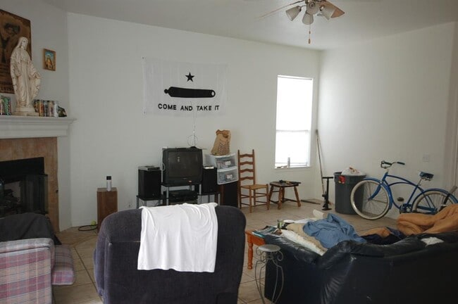 Building Photo - 5406 Martin Ave