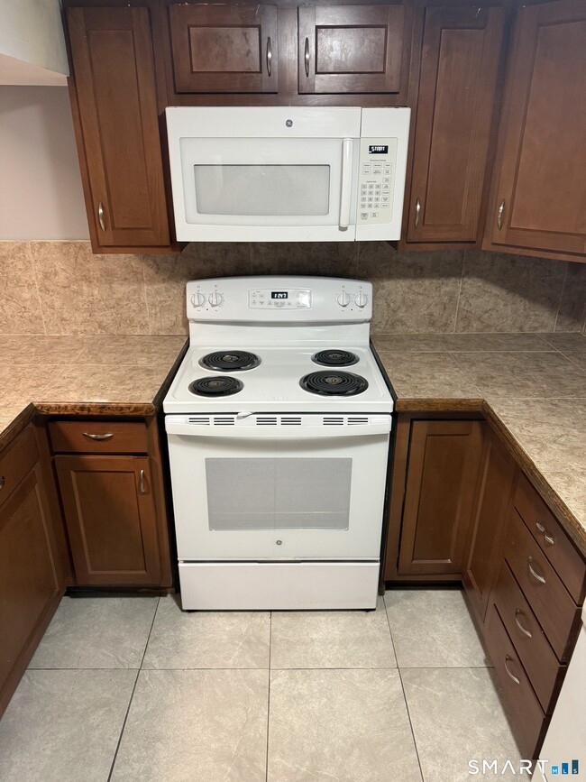 Photo - 42 Cottage St Unit Lower Level