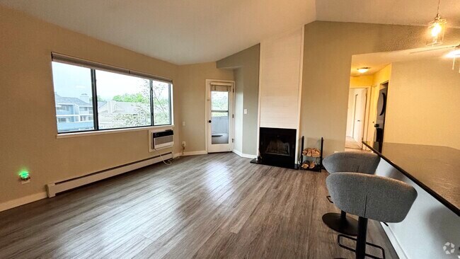 Building Photo - 3515 28th St Unit 307 Rental