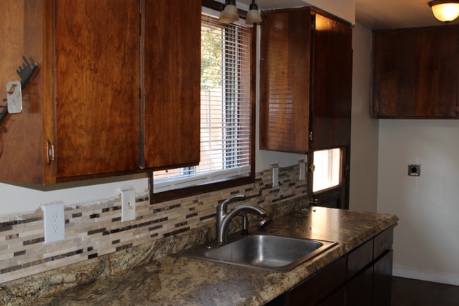 Photo - 10915 SW Hall Blvd Unit 1