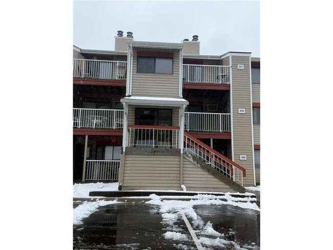 Building Photo - 300 Shelard Pkwy Unit 210 Rental
