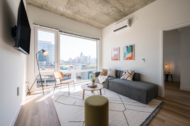 4BR, 3BR - Post Chicago