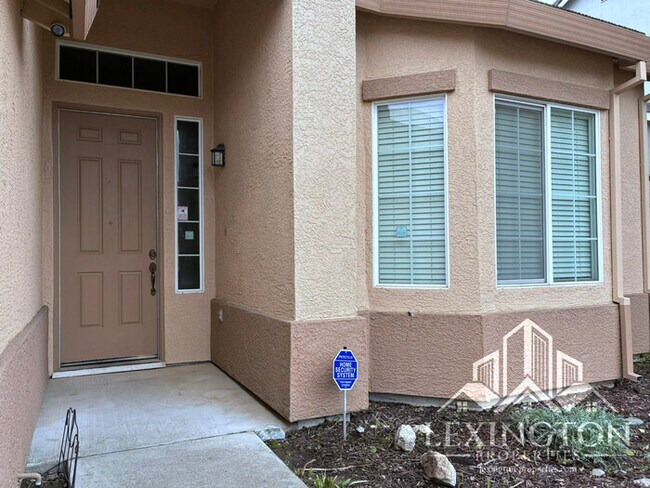 Photo - Updated 3 Bedroom, 2 Bathroom, Single-Story Home in Antelope!