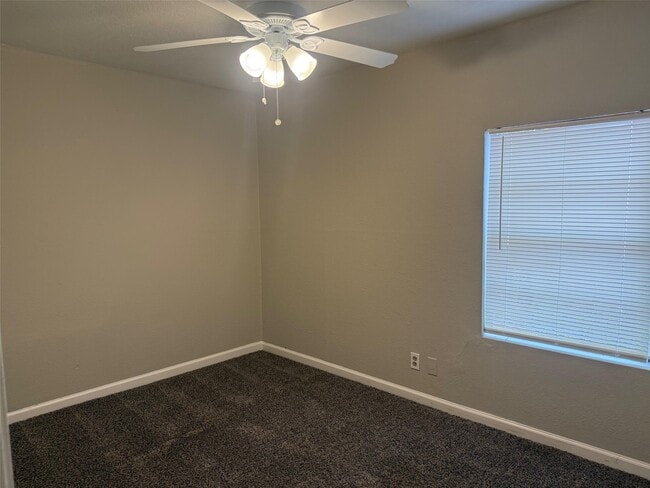 Photo - 5933 Southgood St