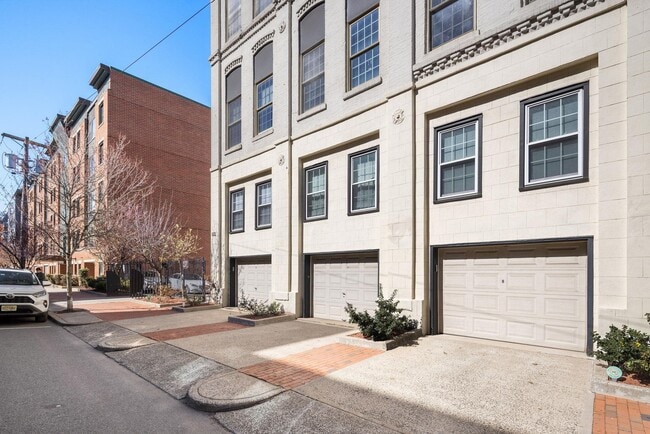 Photo - 222 Clinton St Unit 13