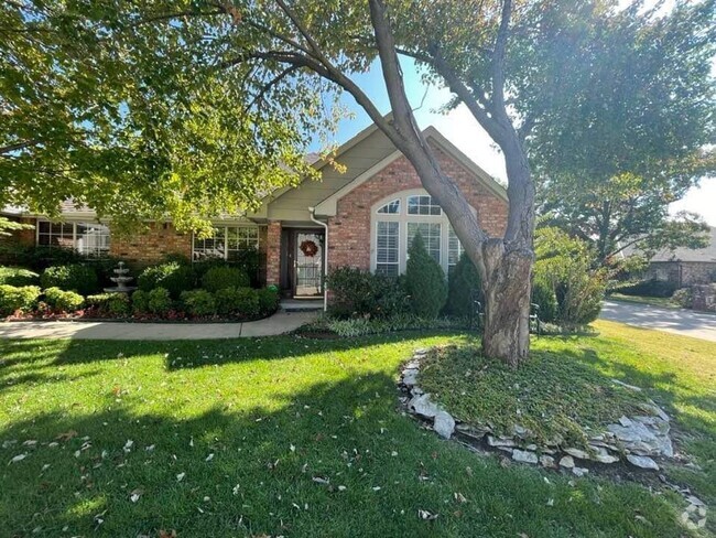 Building Photo - Charming Corner Home In Jenks School Distr...