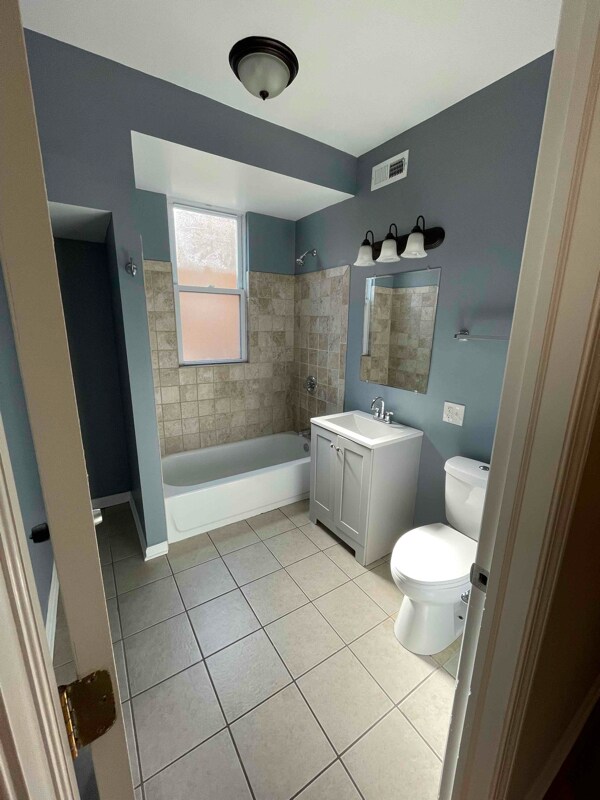 Photo - 5924 S Rockwell St Unidad 2